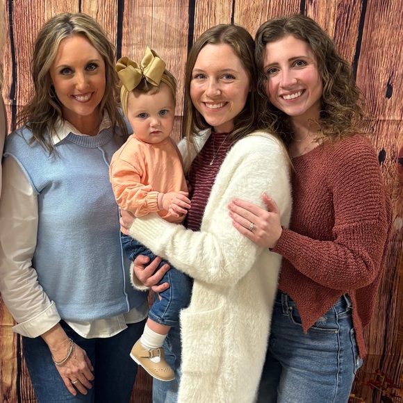 Meet your Posher, Rita - Picture 3 of 4